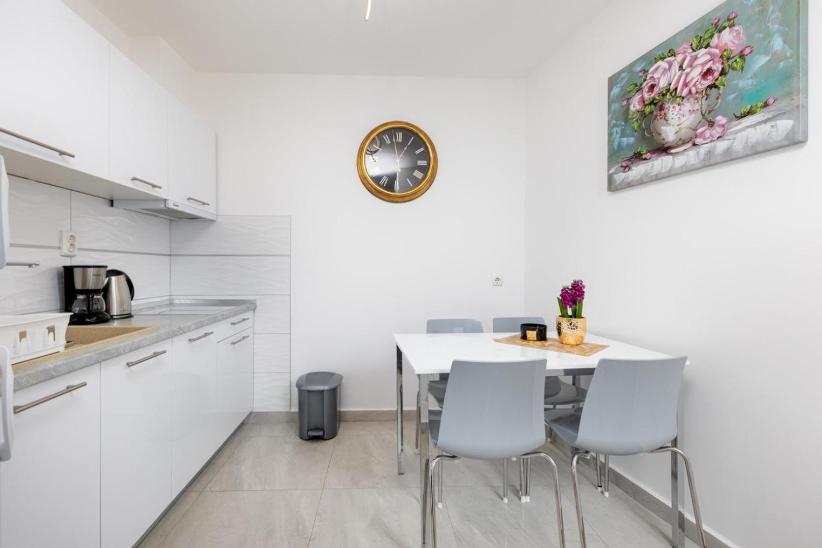 Apartments Tea Малинська Екстер'єр фото