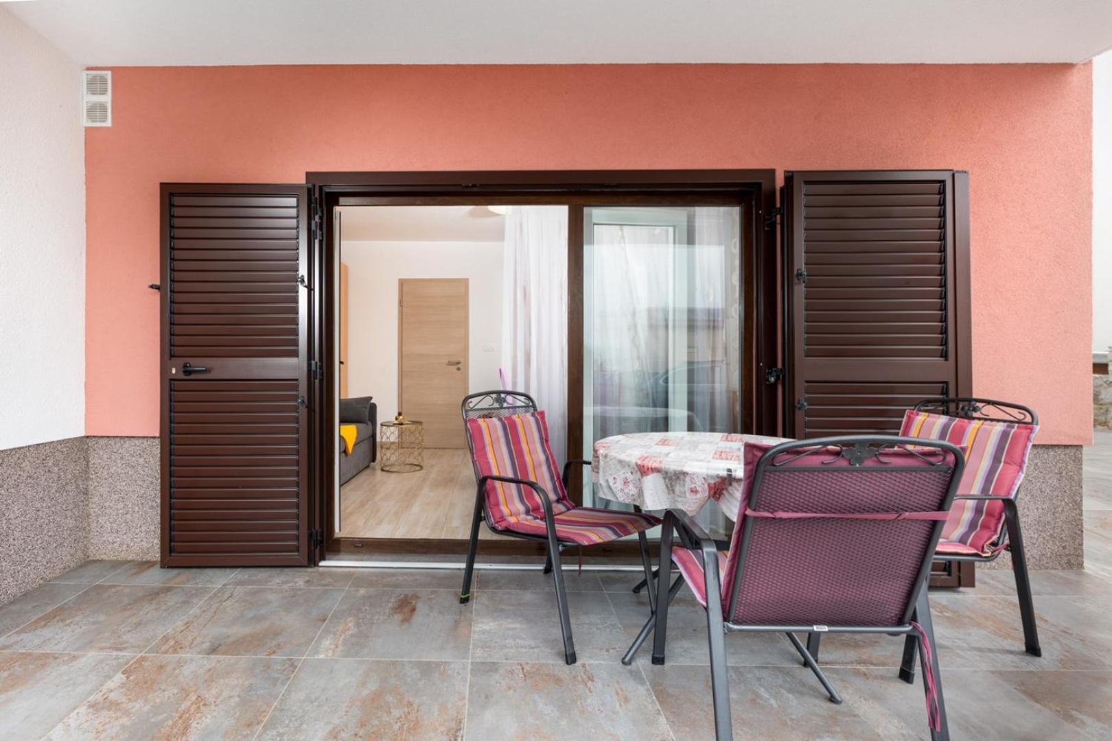 Apartments Tea Малинська Екстер'єр фото